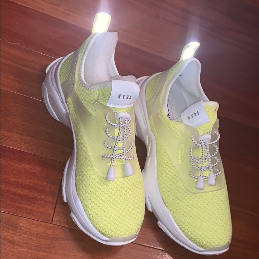 Steve Madden Women's Myles Knit Chunky sneakers!